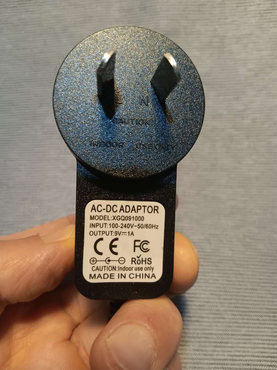 AU Plug DC9V 1A Switching Power Supply Guitar Pedal Negative Center AC100V-240V