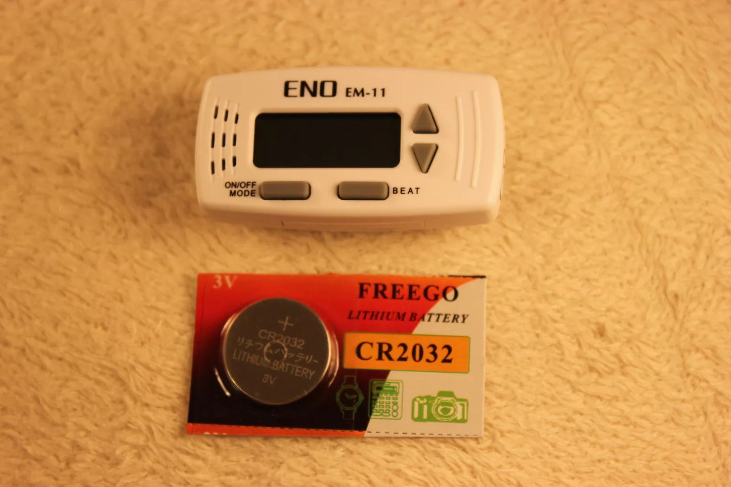 ENO EM-11 Clip-on Tone Generator and Metronome 2-in-1 for Guitar Bass Violin