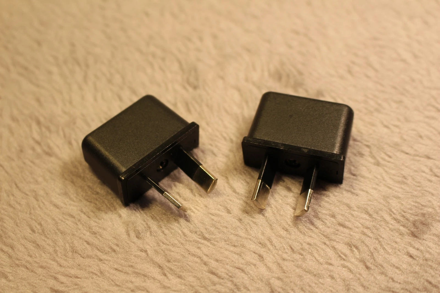 200PCS USA US EU ADAPTER PLUG TO AU AUS AUSTRALIA TRAVEL POWER PLUG CONVERTOR